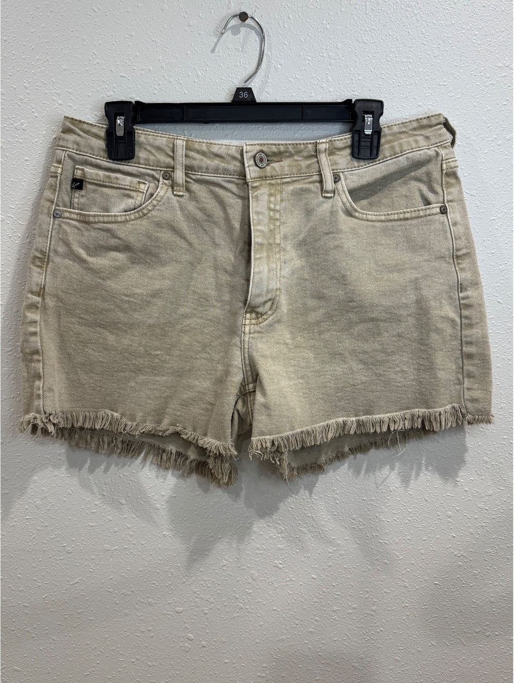 KanCan for Maurices Size 30 Khaki Olive Denim Shorts Frayed Raw Hem Stretch
